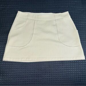 EUC Athleta Fleece Lined Scuba Mini Skirt in Ivory Size Medium Petite